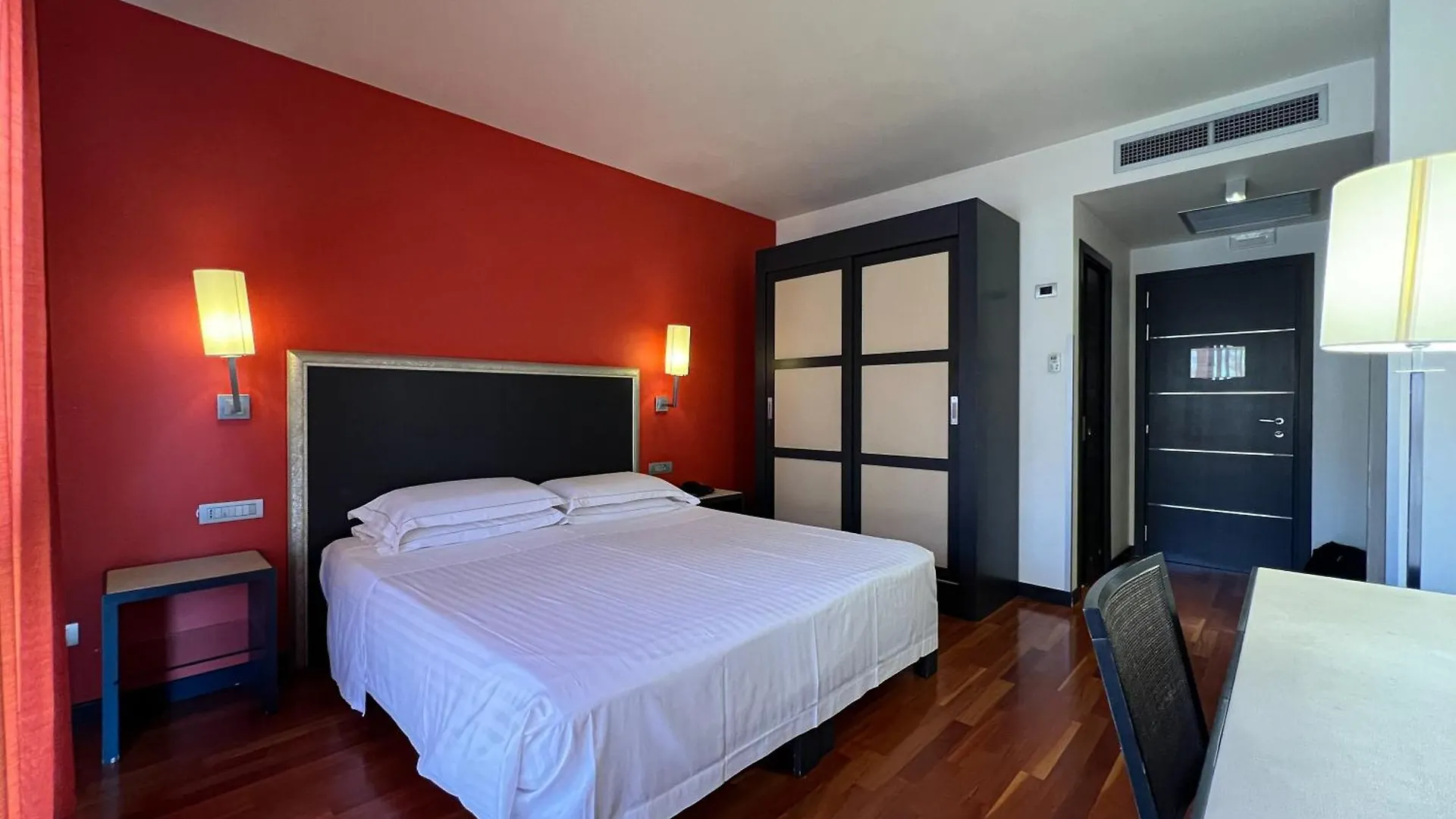 Plaza Hotel Catania 4*,  Italy